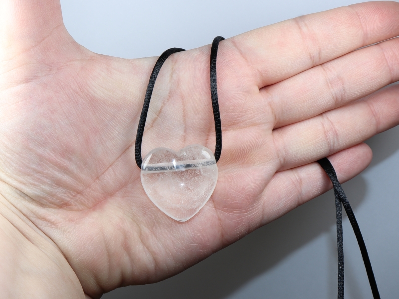 rock crystal with cord or silver 925