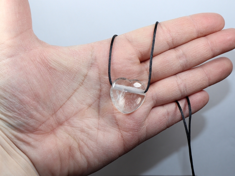 rock crystal with cord or silver 925
