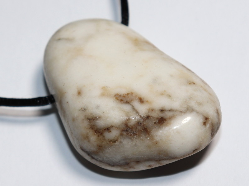 howlite with cord or silver 925