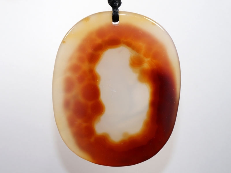 agate with cord
