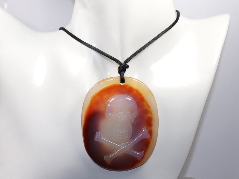 agate with cord