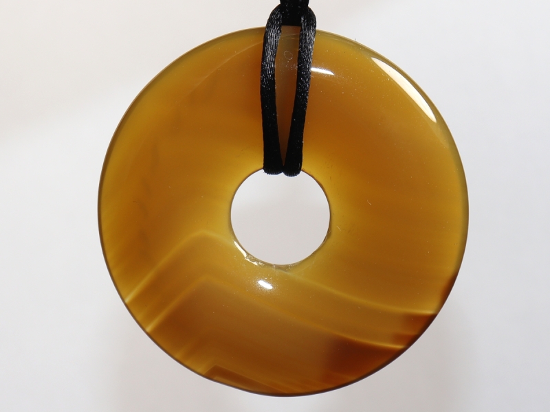 agate with cord