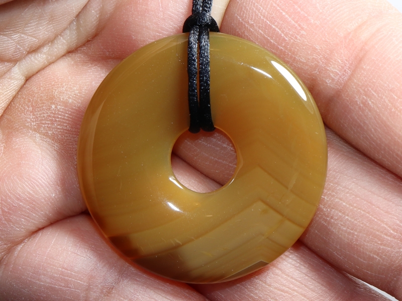 agate with cord