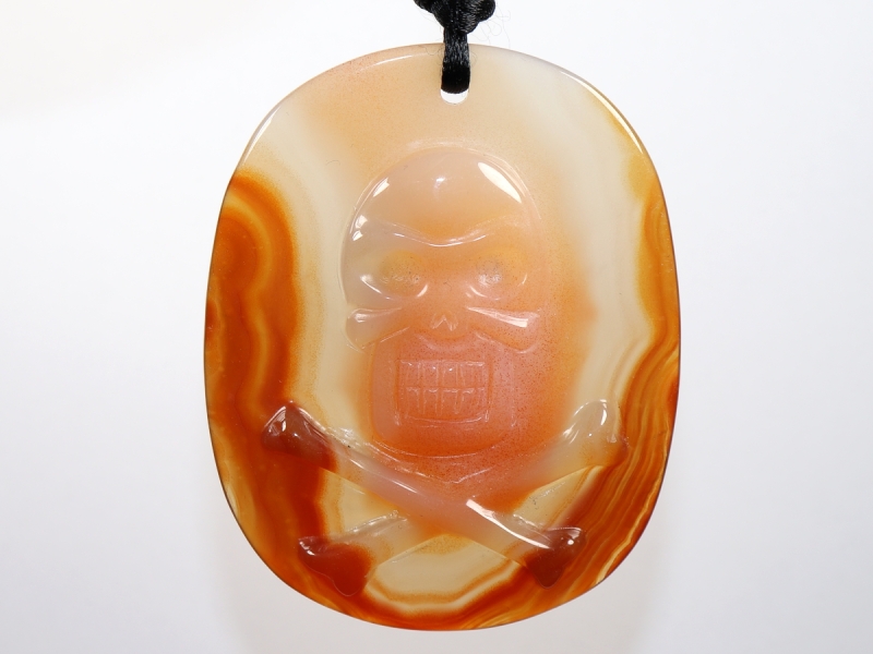 agate with cord