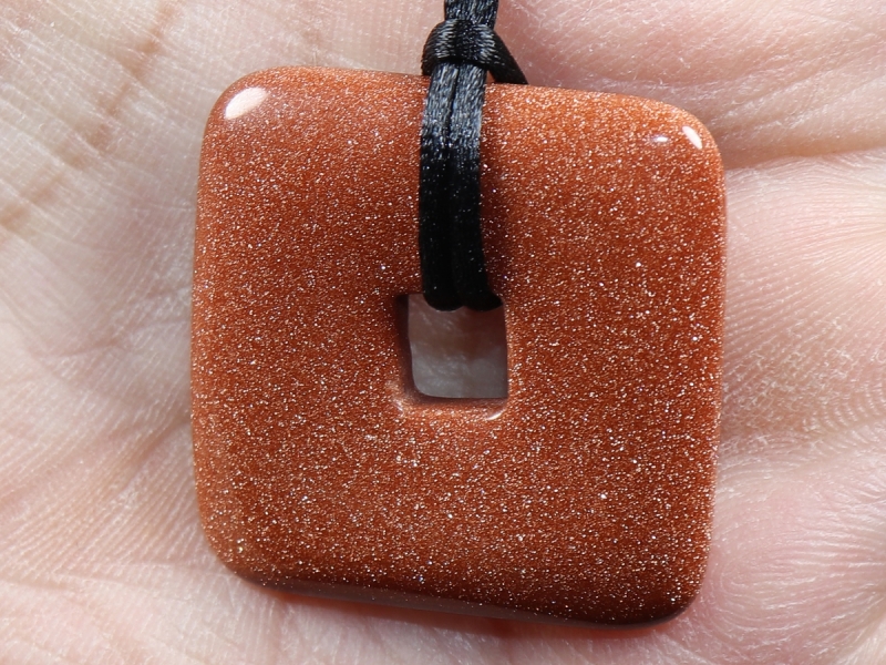 gold sandstone with cord