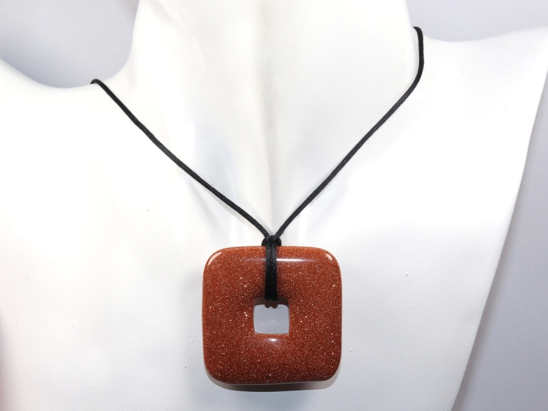 gold sandstone with cord