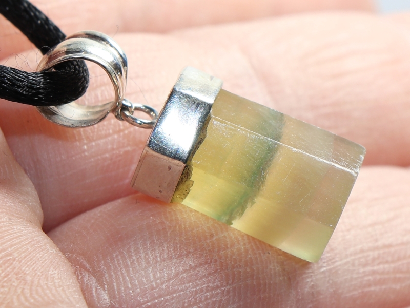 Fluorit mit Band oder Silber 925