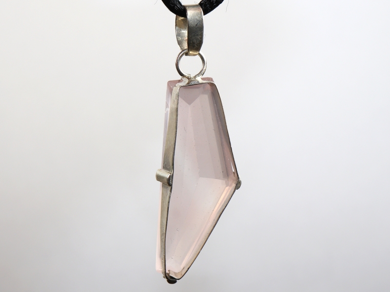 rose quartz with cord or silver 925
