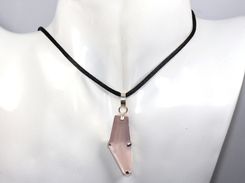 rose quartz with cord or silver 925