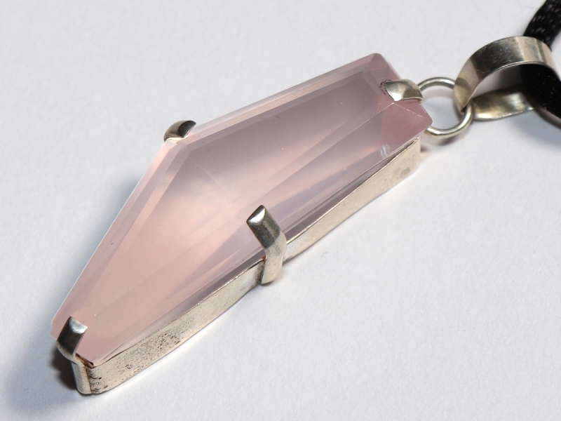 rose quartz with cord or silver 925