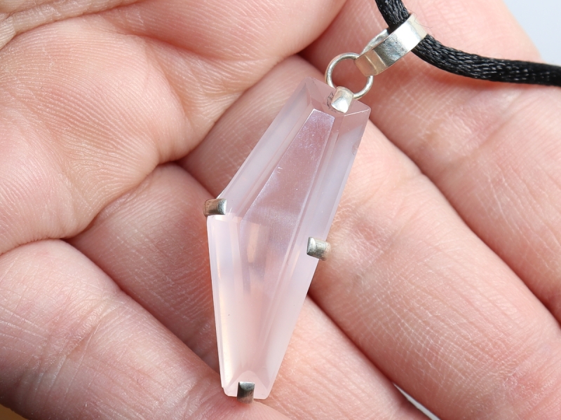 rose quartz with cord or silver 925