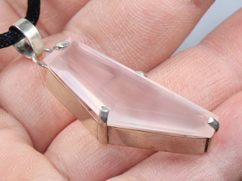 rose quartz with cord or silver 925