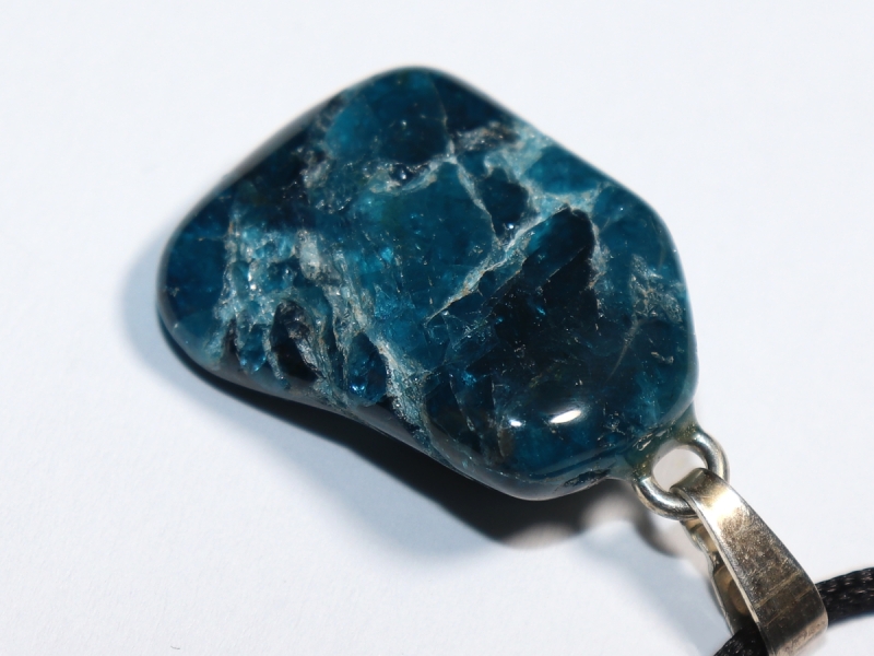 apatite with cord or silver 925