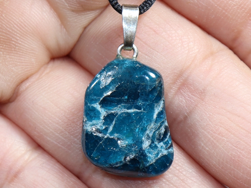 apatite with cord or silver 925