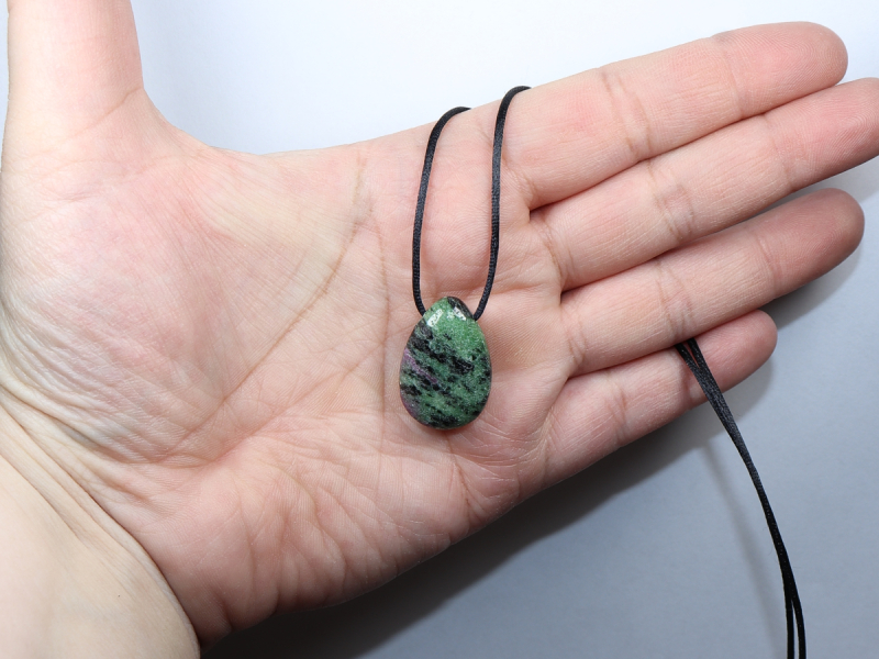 ruby in zoisite with cord or silver 925