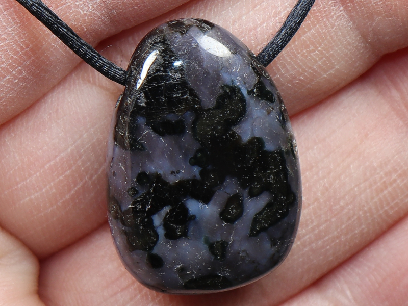 gabbro with cord or silver 925