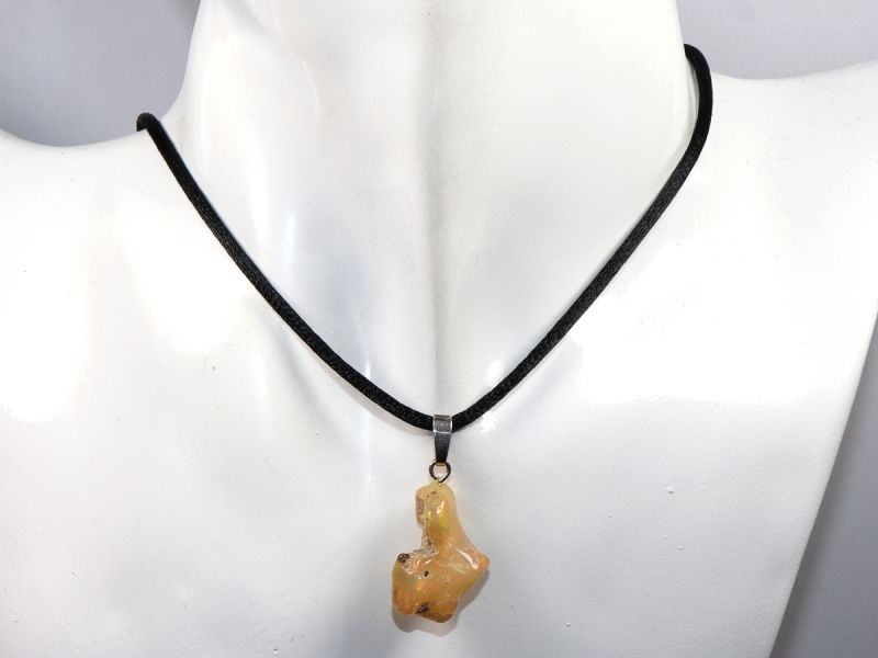 precious opal with cord or silver 925