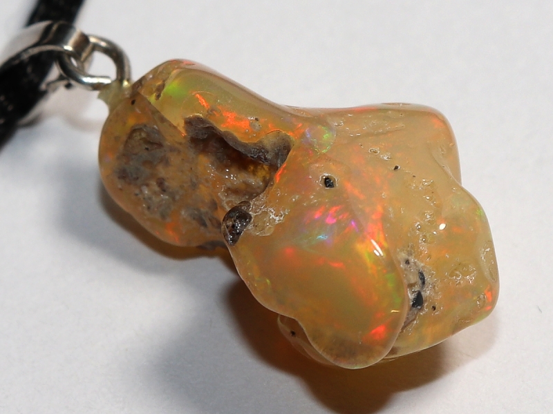 precious opal with cord or silver 925