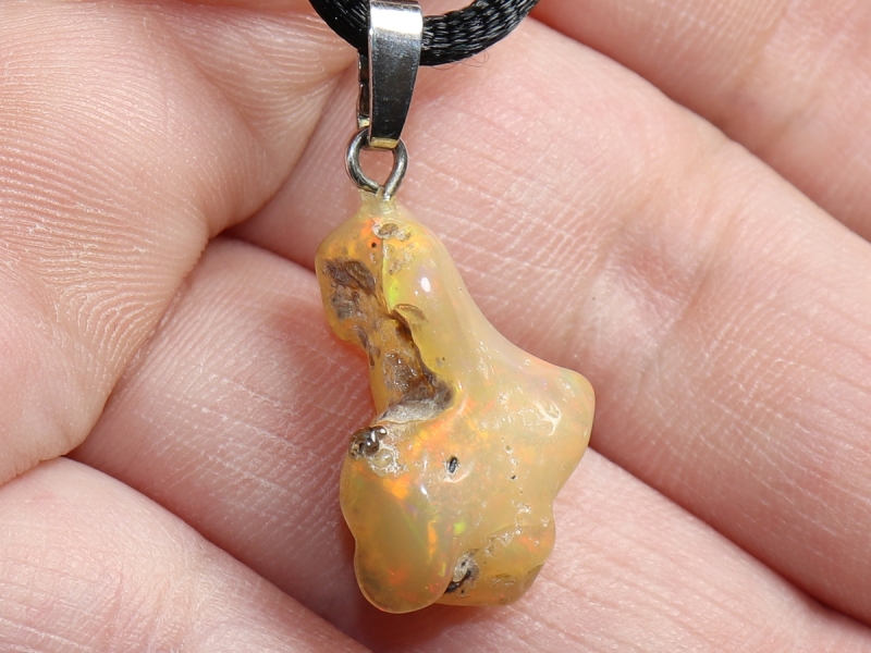 precious opal with cord or silver 925