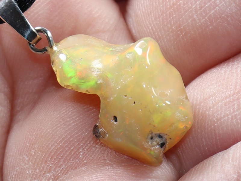 precious opal with cord or silver 925