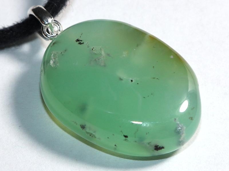 Chrysoprase on cord