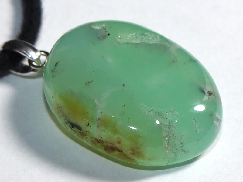Chrysoprase on cord