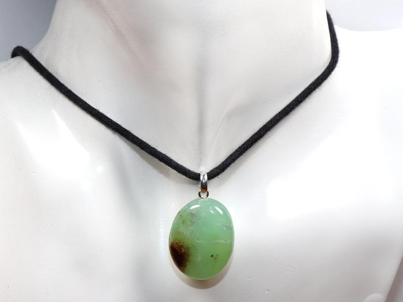 Chrysoprase on cord