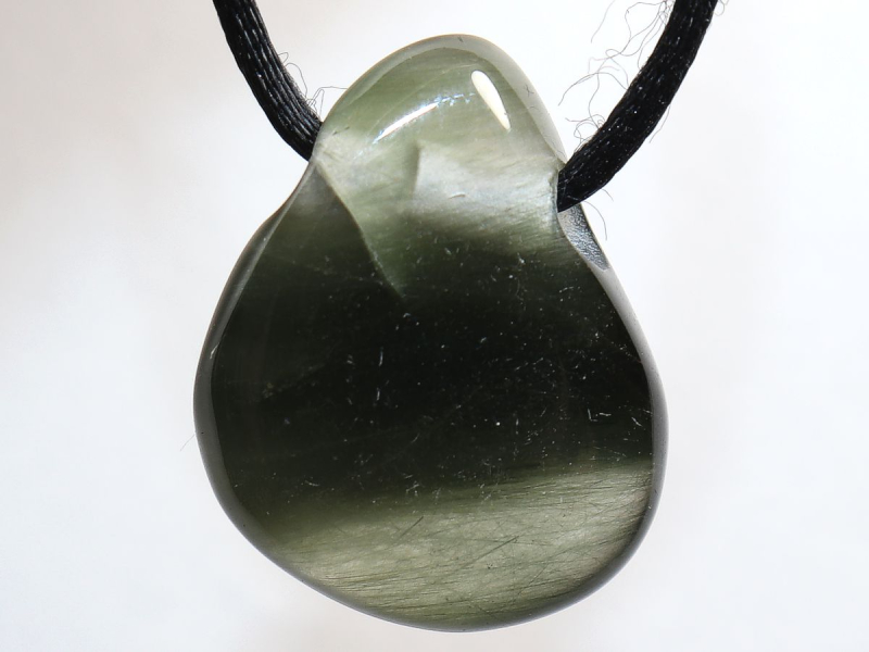 Aktinolithquarz mit Band oder Silber 925