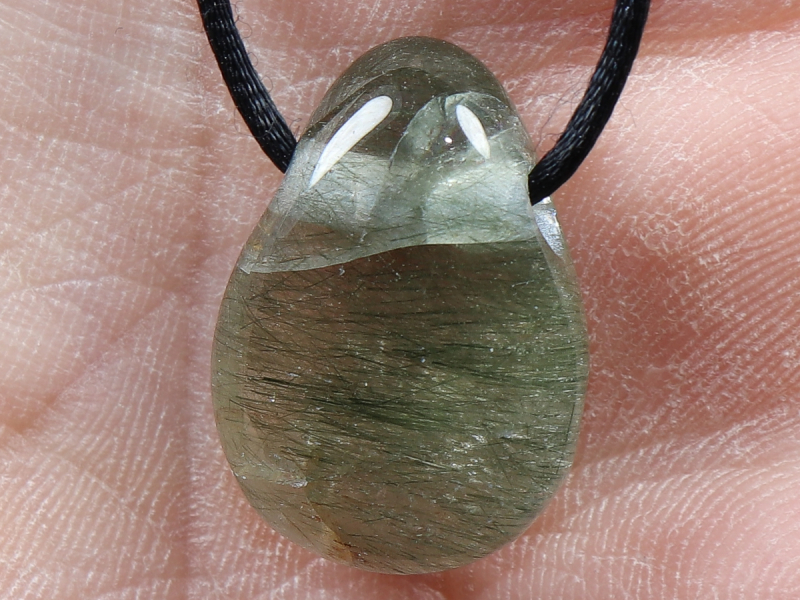 Aktinolithquarz mit Band oder Silber 925