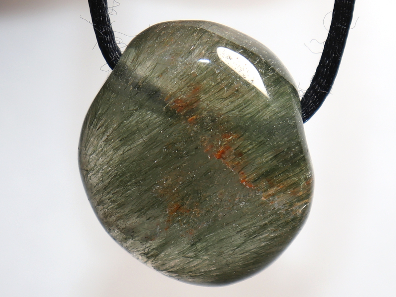 Aktinolithquarz mit Band oder Silber 925