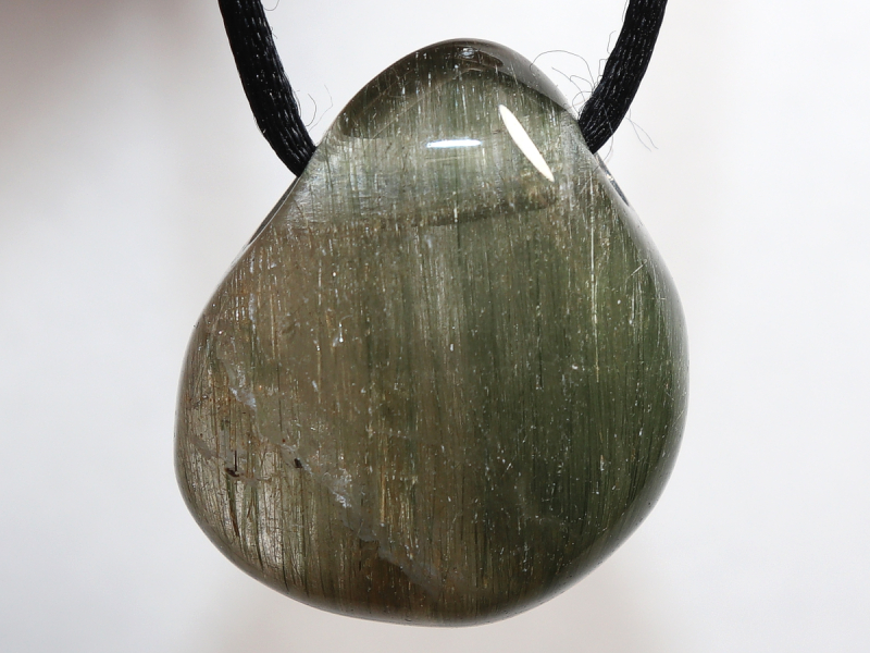 Aktinolithquarz mit Band oder Silber 925