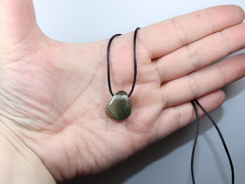 Aktinolithquarz mit Band oder Silber 925