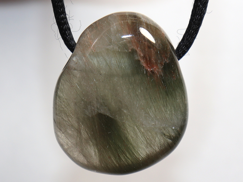 Aktinolithquarz mit Band oder Silber 925