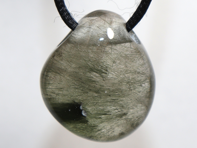 Aktinolithquarz mit Band oder Silber 925