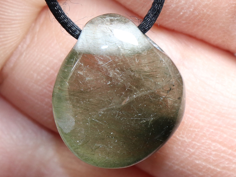 Aktinolithquarz mit Band oder Silber 925