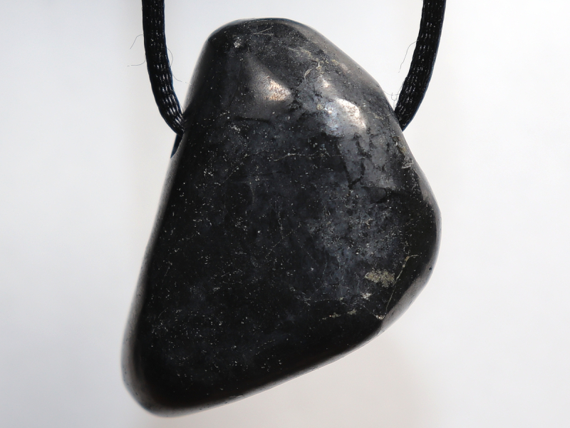 Shungit mit Band oder Silber 925