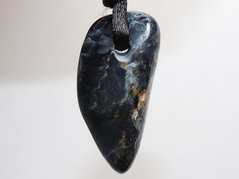 pietersite with cord