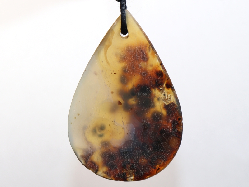 agate with cord