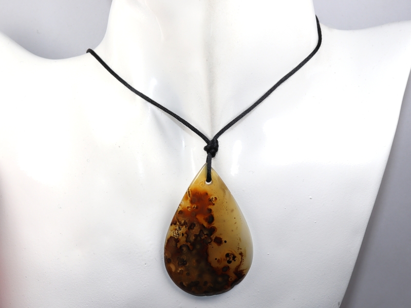 agate with cord