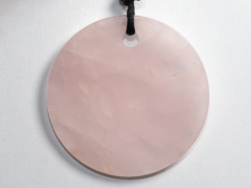 rose quartz with cord