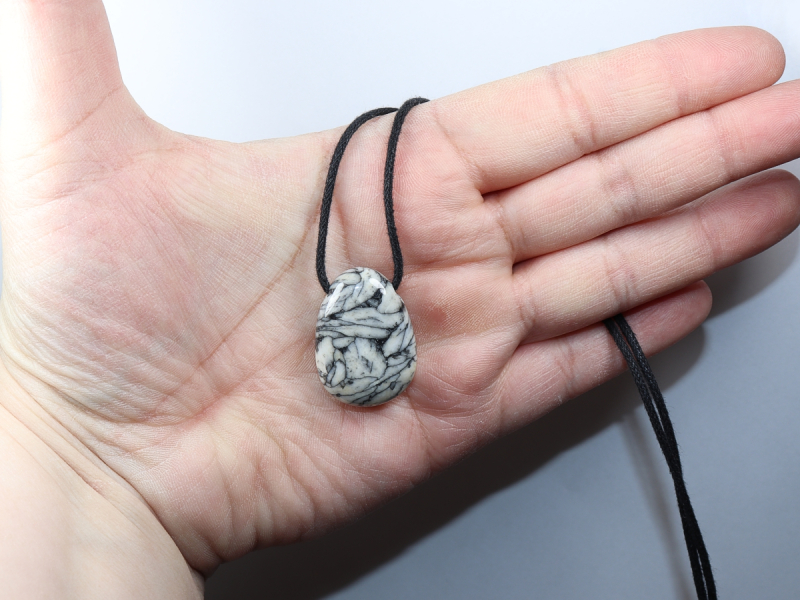Pinolith mit Band oder Silber 925