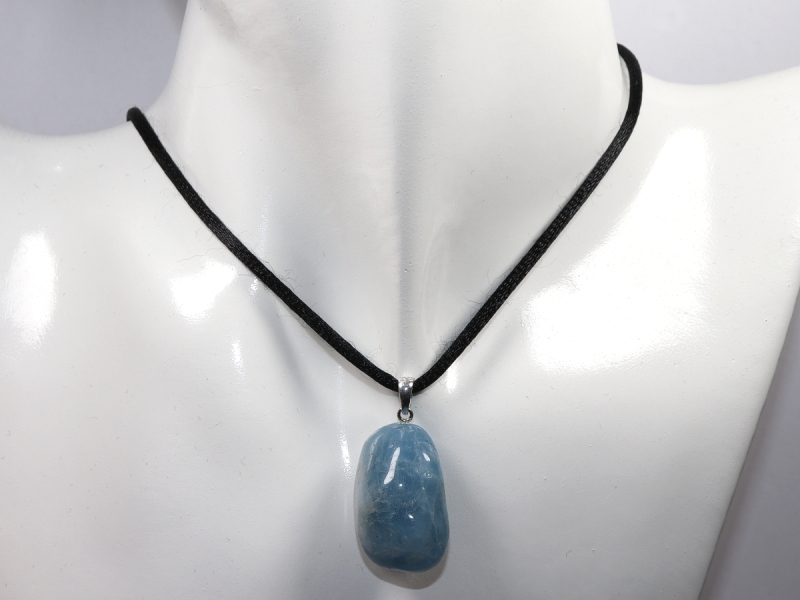 Aquamarin mit Band oder Silber 925