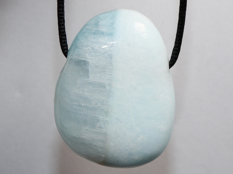 blauer Aragonit mit Band oder Silber 925