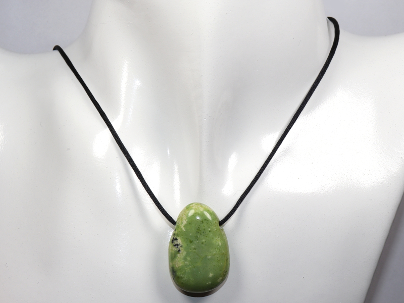 chrysoprase with cord or silver 925
