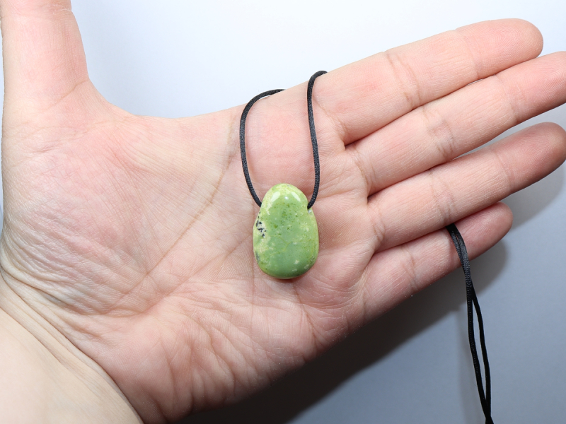 chrysoprase with cord or silver 925
