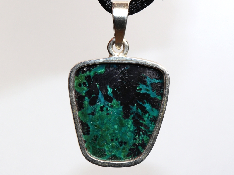 malachite-tenorite with cord or silver 925
