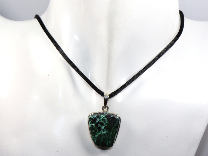 malachite-tenorite with cord or silver 925