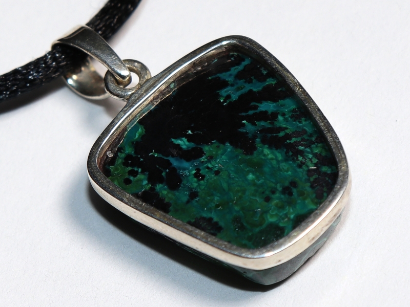 malachite-tenorite with cord or silver 925