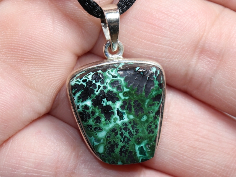 malachite-tenorite with cord or silver 925