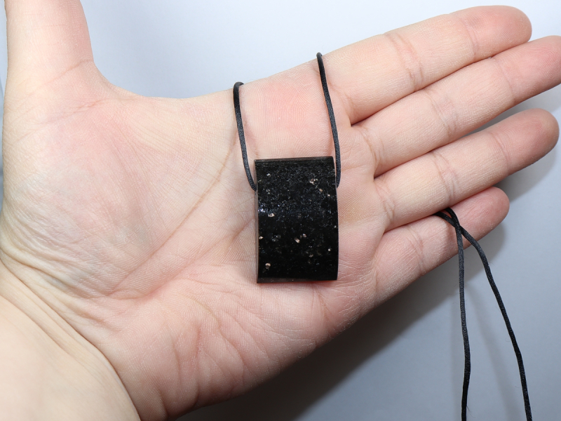 Amphibolit mit Band oder Silber 925